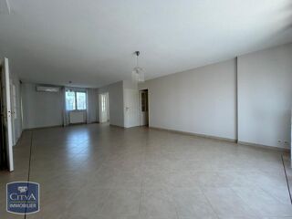  Appartement à louer 4 pièces 115 m²