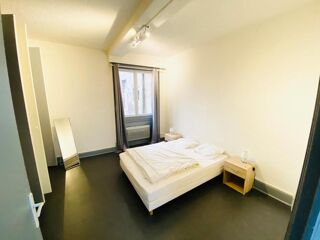  Appartement à louer 2 pièces 75 m²