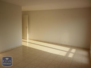  Appartement à louer 4 pièces 82 m²