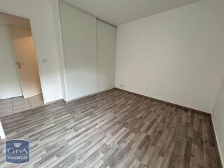  Appartement à louer 2 pièces 45 m²