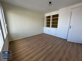  Appartement à louer 4 pièces 83 m²