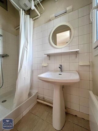  Appartement à louer 2 pièces 33 m²