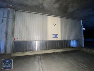  Parking / Garage à louer 