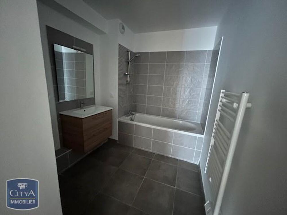 location Appartement - 3 pièce(s) - 61 m² Nimes (30900)