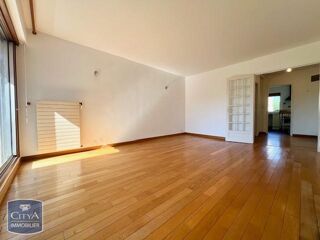  Appartement à louer 4 pièces 87 m²