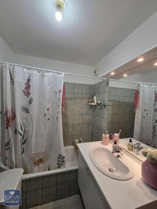  Appartement à louer 3 pièces 64 m²