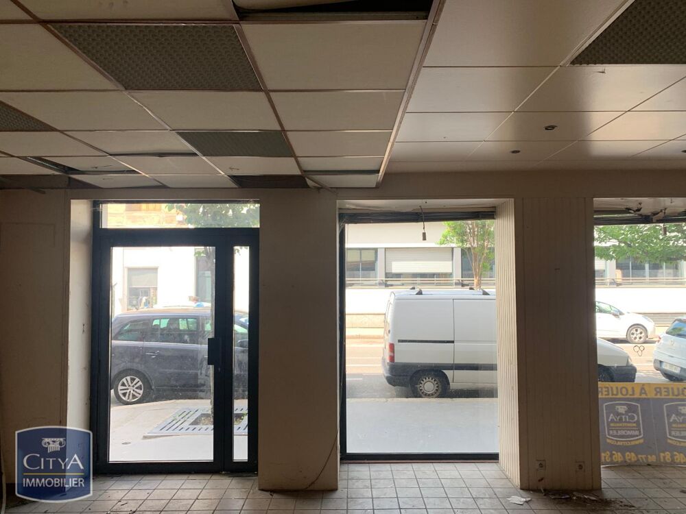   Location / Local Commercial - 46 m² 