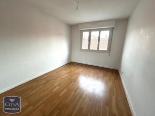  Appartement à louer 3 pièces 83 m²