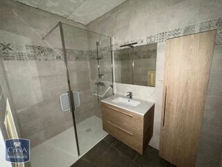  Appartement à louer 3 pièces 63 m²