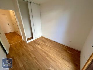  Appartement à louer 3 pièces 65 m²