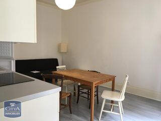  Appartement à louer 2 pièces 32 m²