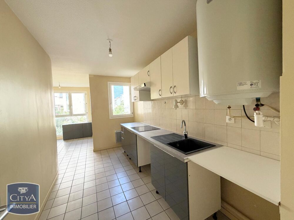 À LOUER : Appartement T2 à Grenoble, situé au coeur d'un ....