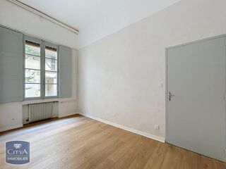  Appartement à louer 2 pièces 50 m²