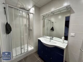  Appartement à louer 4 pièces 88 m²