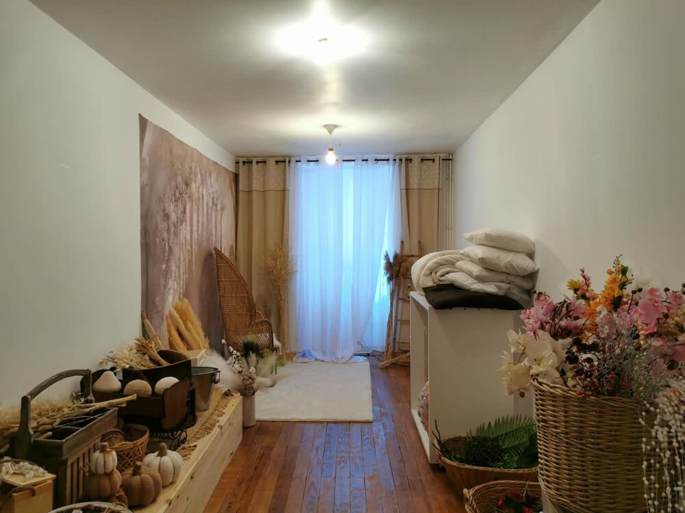 vente Appartement - 4 pièce(s) - 119 m² Villeneuve-de-Berg (07170)