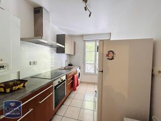  Appartement à louer 4 pièces 83 m²