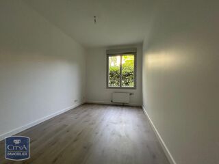  Appartement à louer 3 pièces 65 m²
