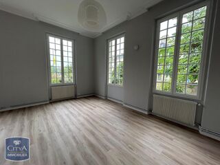  Appartement à louer 3 pièces 107 m²