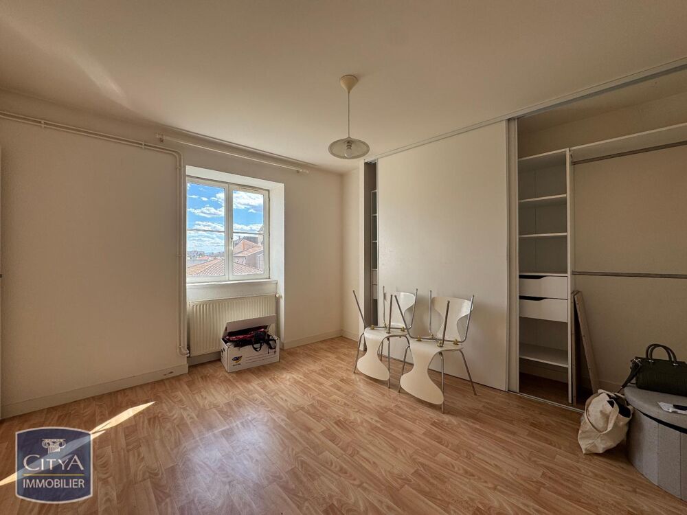 Centre Ville - À LOUER : Découvrez cet appartement T2 id....