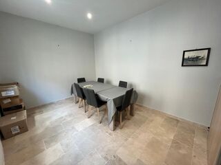  Maison à louer 8 pièces 148 m²