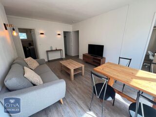  Appartement à louer 4 pièces 65 m²