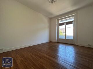 Appartement à louer 4 pièces 84 m²
