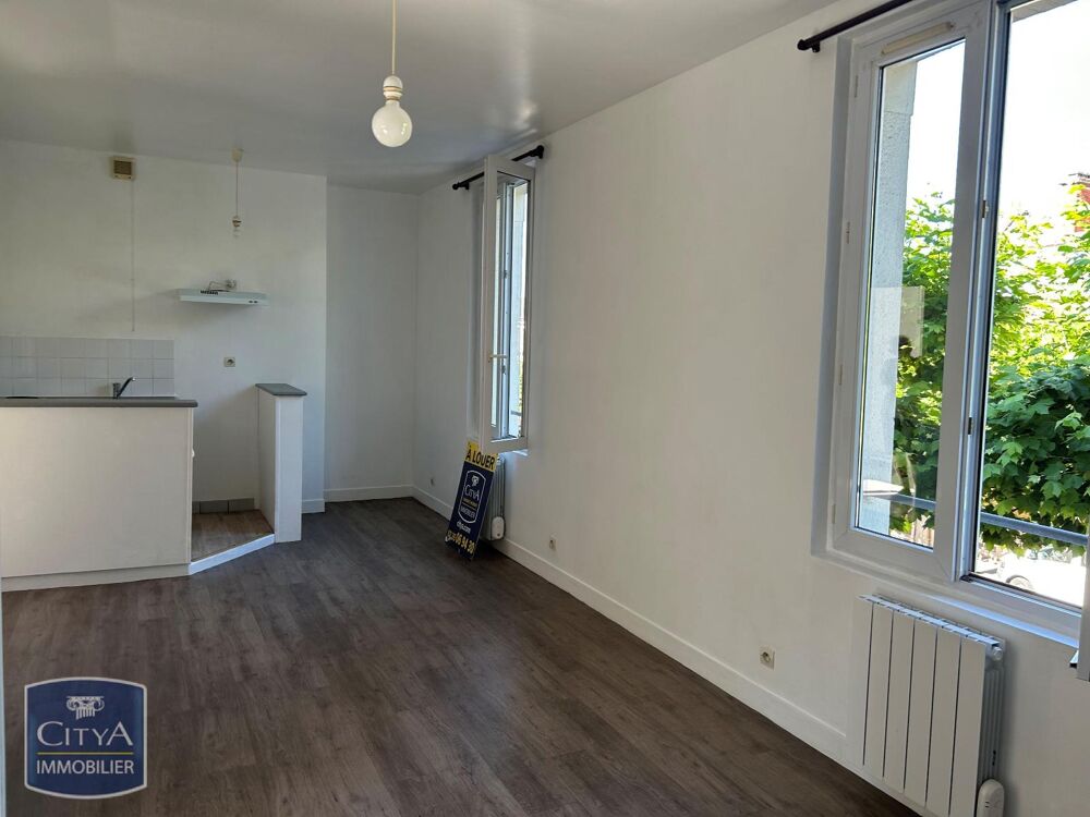 A LOUER Superbe appartement rénové de type T2 situé à Di....