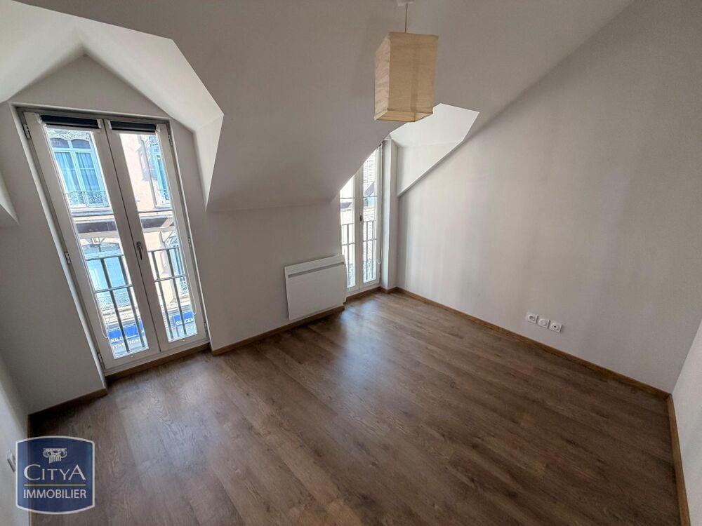 À LOUER : Appartement T2 en duplex situé 2 Rue Champolli....