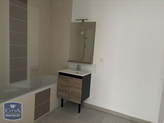  Appartement à louer 4 pièces 76 m²