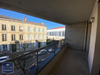  Appartement à louer 2 pièces 56 m²