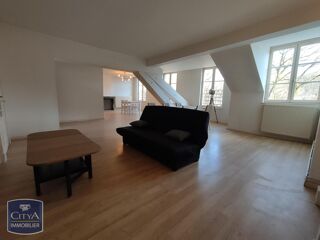  Appartement à louer 3 pièces 117 m²