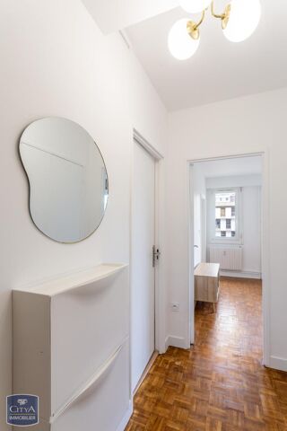  Appartement à louer 2 pièces 37 m²