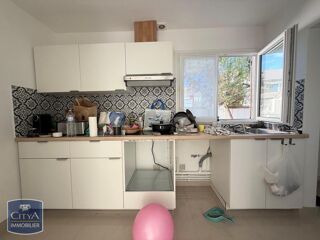  Appartement à louer 4 pièces 80 m²