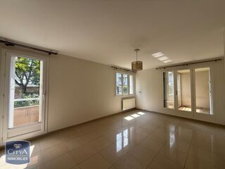  Appartement à louer 3 pièces 71 m²
