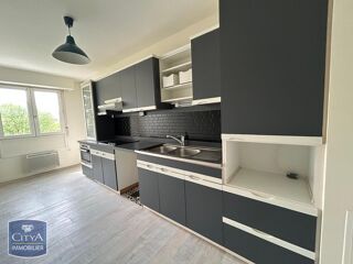  Appartement à louer 4 pièces 99 m²