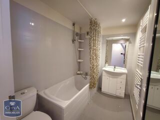  Appartement à louer 2 pièces 37 m²