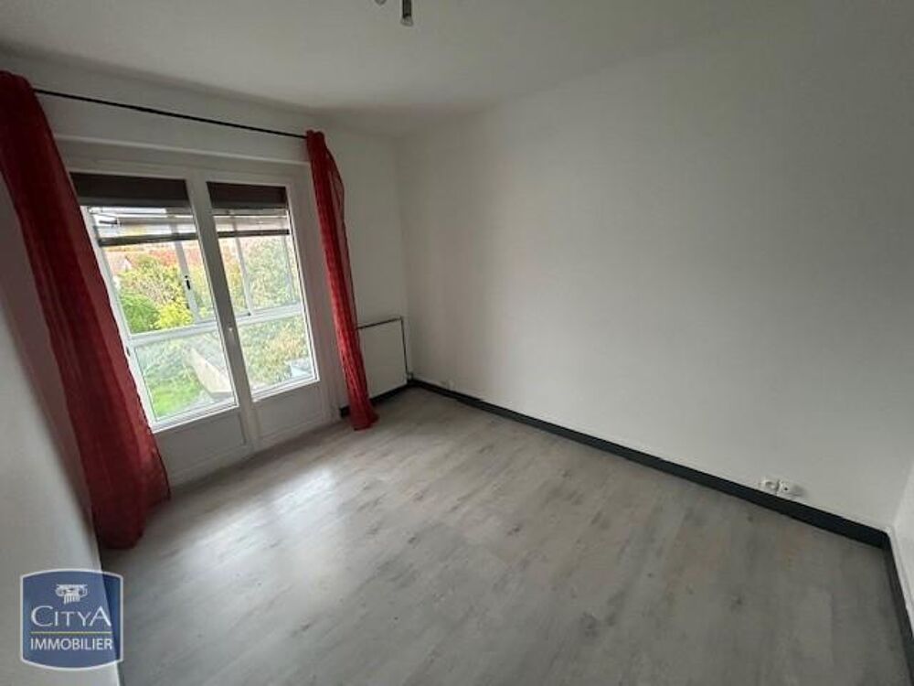 location Maison - 5 pièce(s) - 111 m² Mehun-sur-Yèvre (18500)