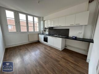  Appartement à louer 4 pièces 122 m²