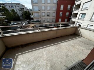  Appartement à louer 3 pièces 63 m²