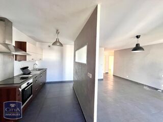  Appartement à louer 4 pièces 76 m²