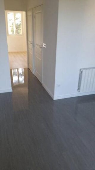  Appartement à louer 4 pièces 89 m²