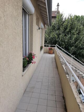  Appartement � louer 4 pi�ces 107 m�