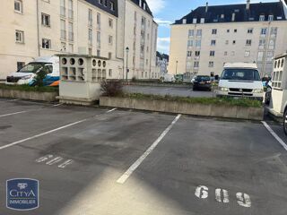  Parking / Garage � louer 