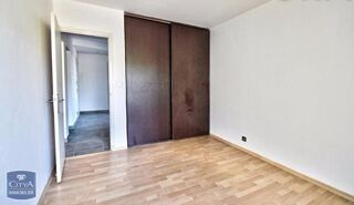  Appartement à louer 3 pièces 87 m²