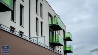  Parking / Garage � louer 