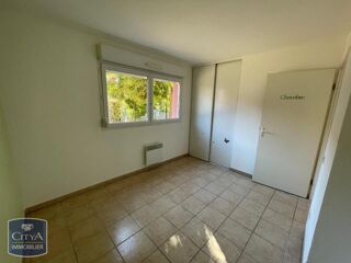  Appartement à louer 4 pièces 92 m²