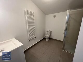  Appartement à louer 1 pièce 32 m²