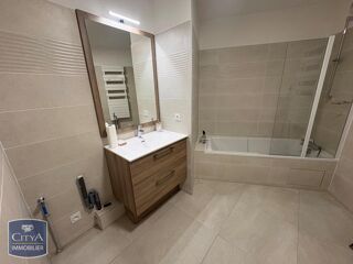  Appartement à louer 1 pièce 33 m²