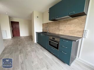 Appartement à louer 4 pièces 81 m²