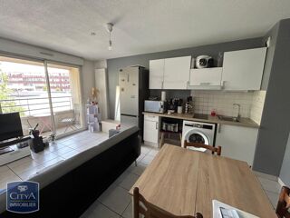  Appartement à louer 2 pièces 37 m²